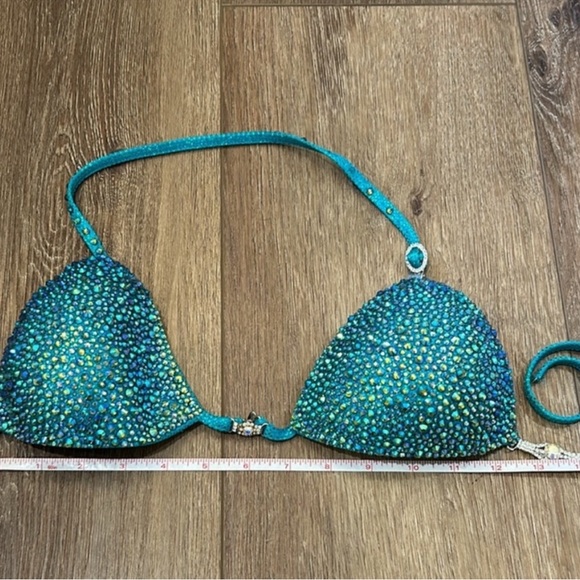 Muscle Dazzle Bikini - Picture 4 of 12